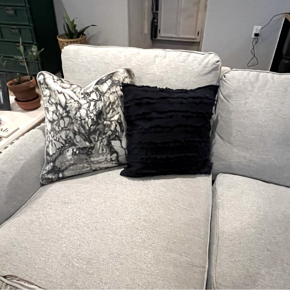 Marble Pattern Pillowcases - Picture 4 of 4